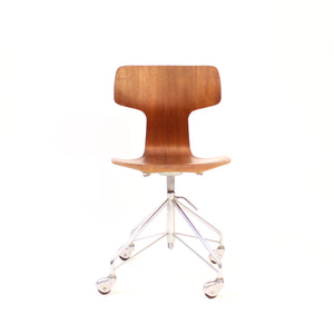 Arne Jacobsen, teak desk chair "T-chair, model 3113, Fritz Hansen, 1963