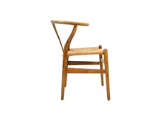 Load image into Gallery viewer, Early Hans J. Wegner, model CH24, Wishbone chair, Carl Hansen &amp; Søn, 1960s