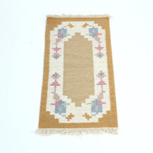 Load image into Gallery viewer, Swedish flat weave Röllakan carpet, 1960s