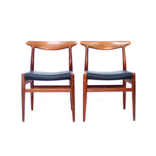 Load image into Gallery viewer, Hans Wegner, pair of Teak and leather dining chairs, model W2 for C.M. Madsen, 1960s