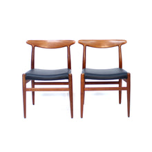 Load image into Gallery viewer, Hans Wegner, pair of Teak and leather dining chairs, model W2 for C.M. Madsen, 1960s