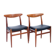 Load image into Gallery viewer, Hans Wegner, pair of Teak and leather dining chairs, model W2 for C.M. Madsen, 1960s