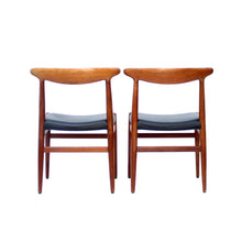 Load image into Gallery viewer, Hans Wegner, pair of Teak and leather dining chairs, model W2 for C.M. Madsen, 1960s