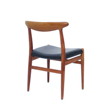 Load image into Gallery viewer, Hans Wegner, pair of Teak and leather dining chairs, model W2 for C.M. Madsen, 1960s