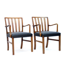 Load image into Gallery viewer, Ole Wanscher pair of Danish 1675 Easy Chairs for Fritz Hansen, 1942