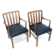 Load image into Gallery viewer, Ole Wanscher pair of Danish 1675 Easy Chairs for Fritz Hansen, 1942
