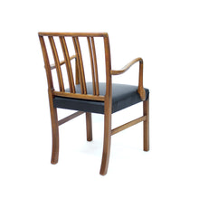 Load image into Gallery viewer, Ole Wanscher pair of Danish 1675 Easy Chairs for Fritz Hansen, 1942