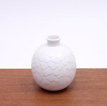 Load image into Gallery viewer, Gertrud Lönegren, rare set of 2 Capri vases for Rörstrand, 1950s