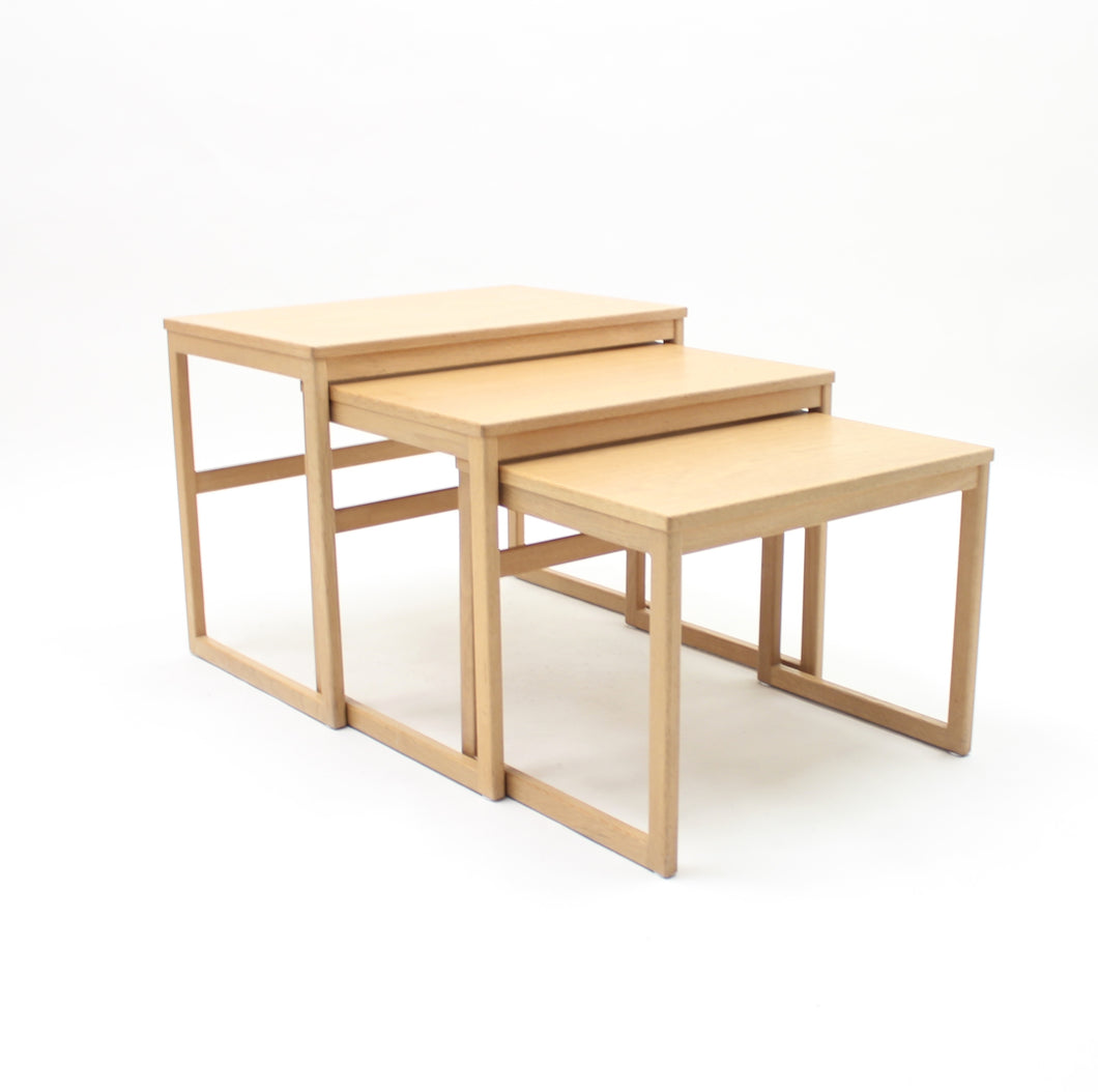 Svante Skogh, oak nesting tables, AB Seffle Möbelfabrik, 1960s