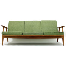 Load image into Gallery viewer, Hans Wegner, model GE 270 sofa for Getama, 1960s
