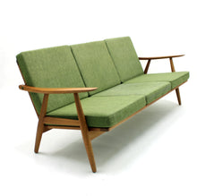 Load image into Gallery viewer, Hans Wegner, model GE 270 sofa for Getama, 1960s