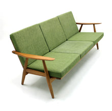 Load image into Gallery viewer, Hans Wegner, model GE 270 sofa for Getama, 1960s