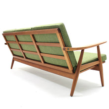 Load image into Gallery viewer, Hans Wegner, model GE 270 sofa for Getama, 1960s