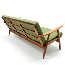 Load image into Gallery viewer, Hans Wegner, model GE 270 sofa for Getama, 1960s