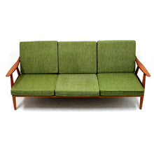 Load image into Gallery viewer, Hans Wegner, model GE 270 sofa for Getama, 1960s