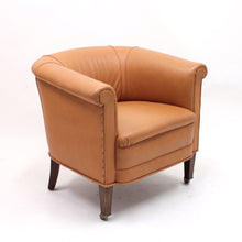 Load image into Gallery viewer, Brown leather club chair on castors, 1930s