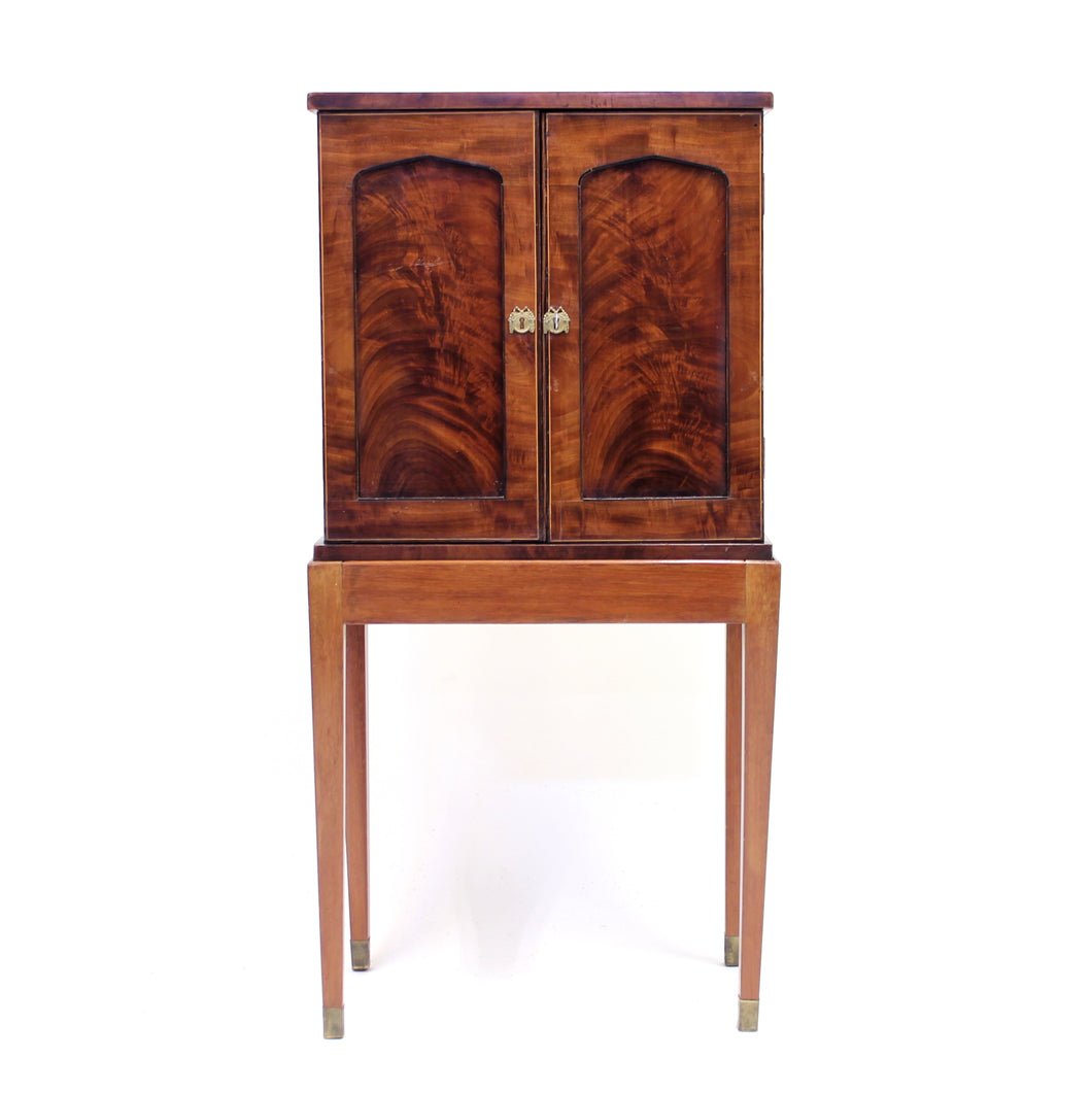 English small pyramid mahogany cabinet, retailed by E. C. Spurin, ca 1900