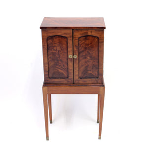 English small pyramid mahogany cabinet, retailed by E. C. Spurin, ca 1900