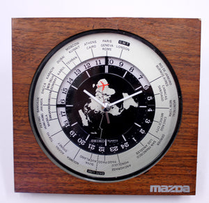 Seiko world timer GMT table clock, quartz movement with sweeping seconds, 1980s
