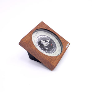 Seiko world timer GMT table clock, quartz movement with sweeping seconds, 1980s