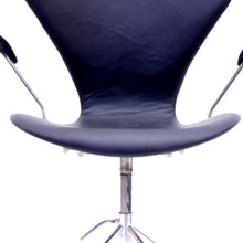 Load image into Gallery viewer, Arne Jacobsen, office chair model 3217 for Fritz Hansen, 1960s