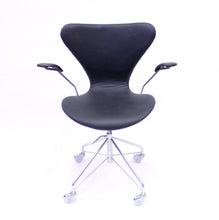 Load image into Gallery viewer, Arne Jacobsen, office chair model 3217 for Fritz Hansen, 1960s