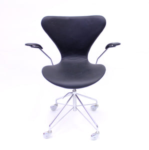 Arne Jacobsen, office chair model 3217 for Fritz Hansen, 1960s