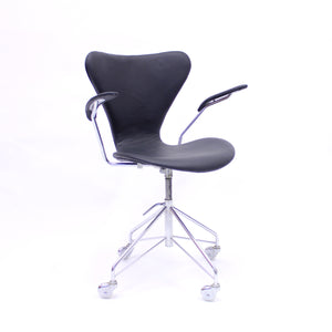 Arne Jacobsen, office chair model 3217 for Fritz Hansen, 1960s