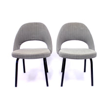 Load image into Gallery viewer, Pair of Eero Saarinen Executive chairs by Knoll / Nordiska Kompaniet, 1960s