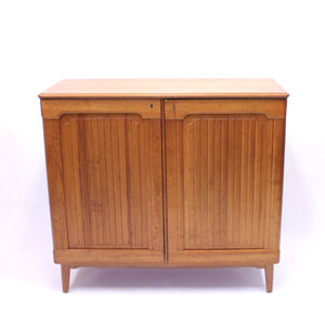 Swedish pine cabinet, Svensk Fur, attributed to Göran Malmvall, Sportstugemöbel, 1950s