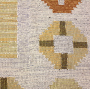 Swedish flat weave Röllakan carpet signed W, 1950s