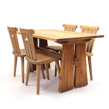Load image into Gallery viewer, Swedish  pine dining set, attr. to Göran Malmvall, Sportstugemöbel, ca 1950