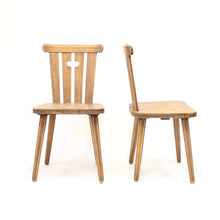 Load image into Gallery viewer, Swedish  pine dining set, attr. to Göran Malmvall, Sportstugemöbel, ca 1950