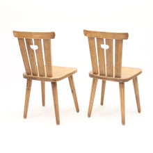 Load image into Gallery viewer, Swedish  pine dining set, attr. to Göran Malmvall, Sportstugemöbel, ca 1950