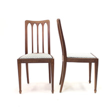 Load image into Gallery viewer, Set of 8 oak architectural Art Nouveau chairs, early 20th century