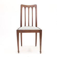Load image into Gallery viewer, Set of 8 oak architectural Art Nouveau chairs, early 20th century