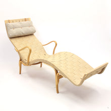 Load image into Gallery viewer, Bruno Mathsson, Pernilla 3 chaise lounge for Karl Mathsson, 1959
