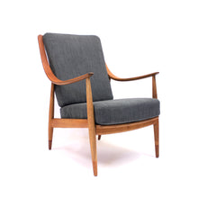 Load image into Gallery viewer, Hvidt &amp; Mølgaard-Nielsen, teak and oak lounge chair FD 145, France &amp; Daverkosen, 1950s