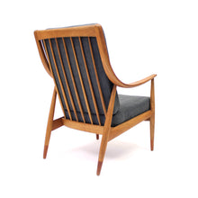 Load image into Gallery viewer, Hvidt &amp; Mølgaard-Nielsen, teak and oak lounge chair FD 145, France &amp; Daverkosen, 1950s