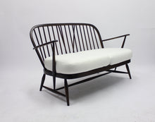 Load image into Gallery viewer, Windsor sofa by Lucian Ercolani for Ercol, 1970s